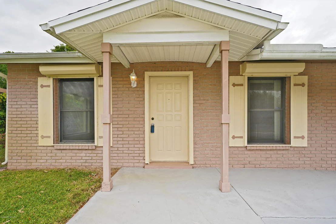 Photo of 2880 Lancaster Road