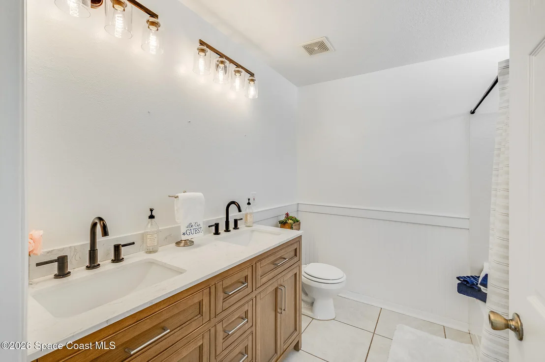 Photo of 883 Del Mar Circle