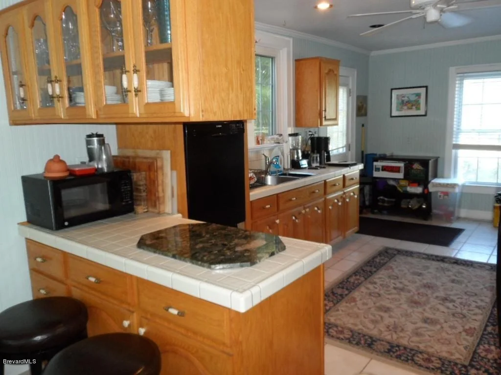 Photo of 211 8th Avenue