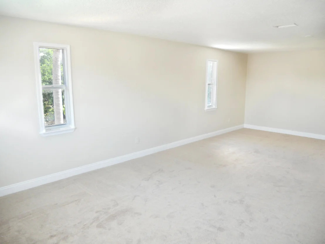 Photo of 103 Holiday Lane