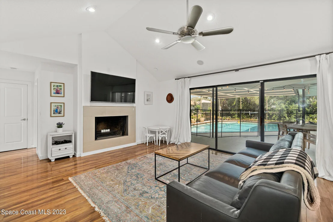 Photo of 460 Monaco Drive