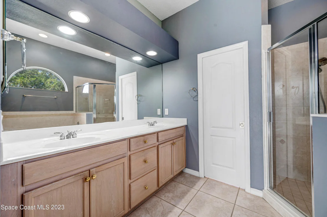 Photo of 1421 Whitman Drive