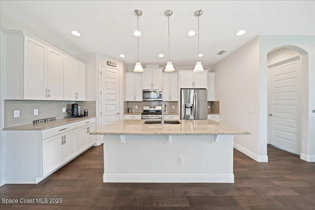 Photo of 7663 Poulicny Lane