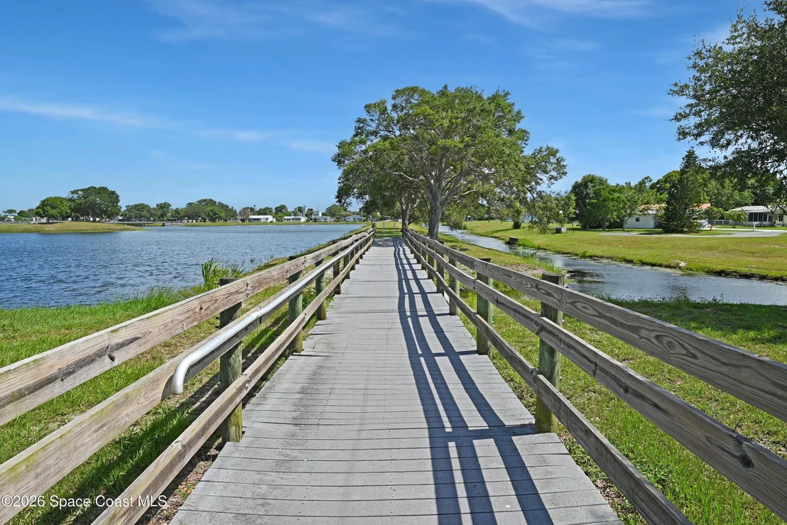 Photo of 451 E Egret Circle