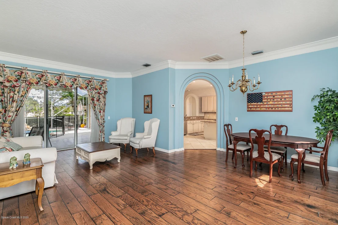 Photo of 5800 Sheffield Place