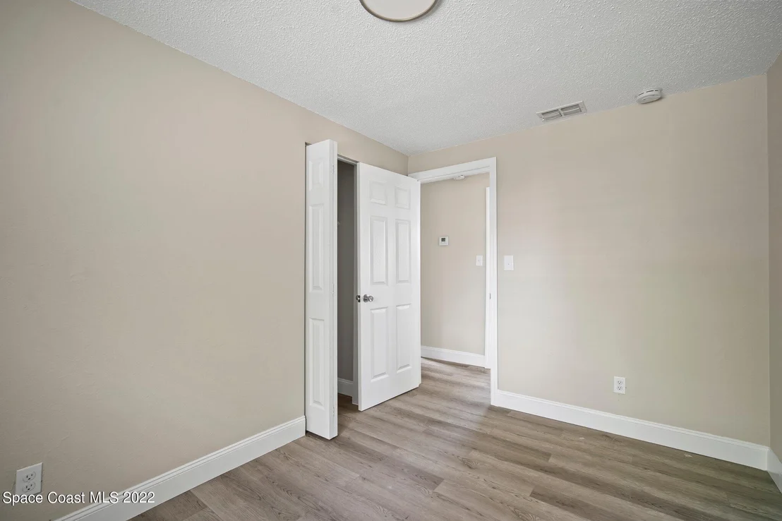 Photo of 1665 134th Avenue N
