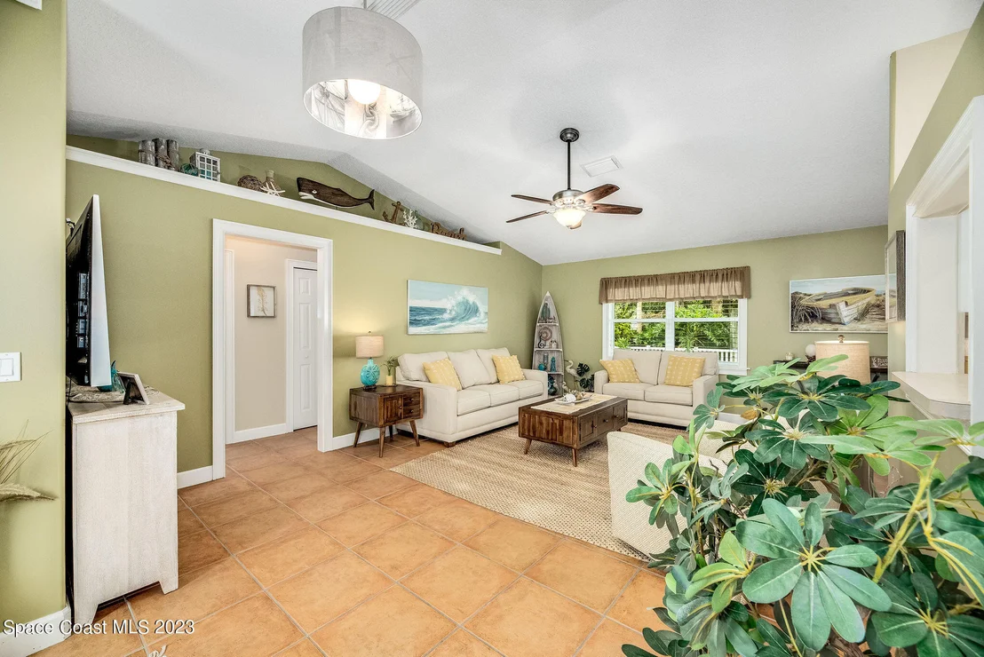 Photo of 468 Biscayne Lane