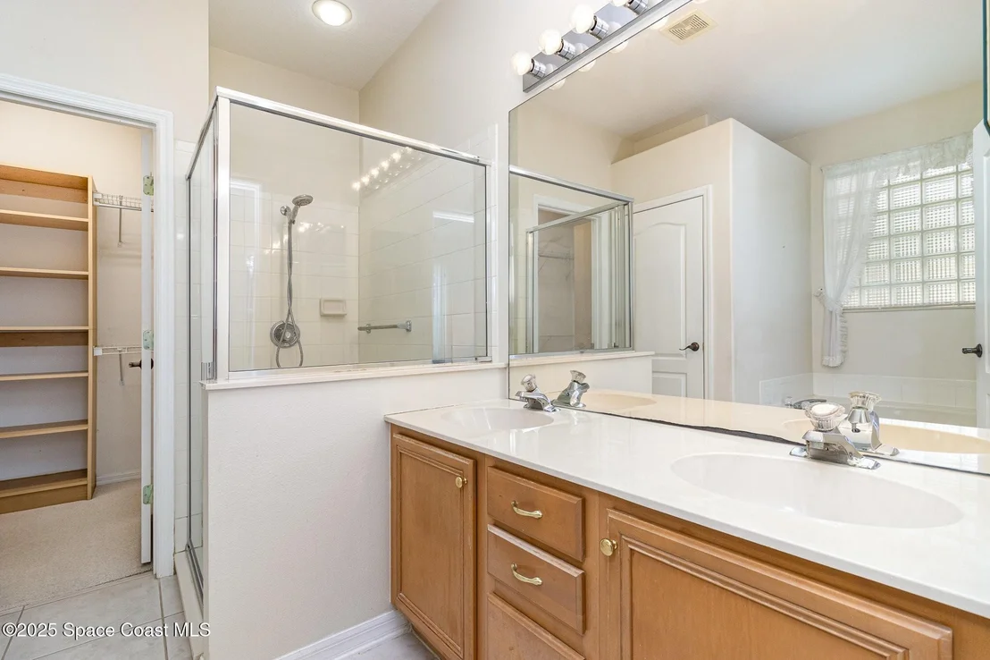 Photo of 927 Wimbledon Drive