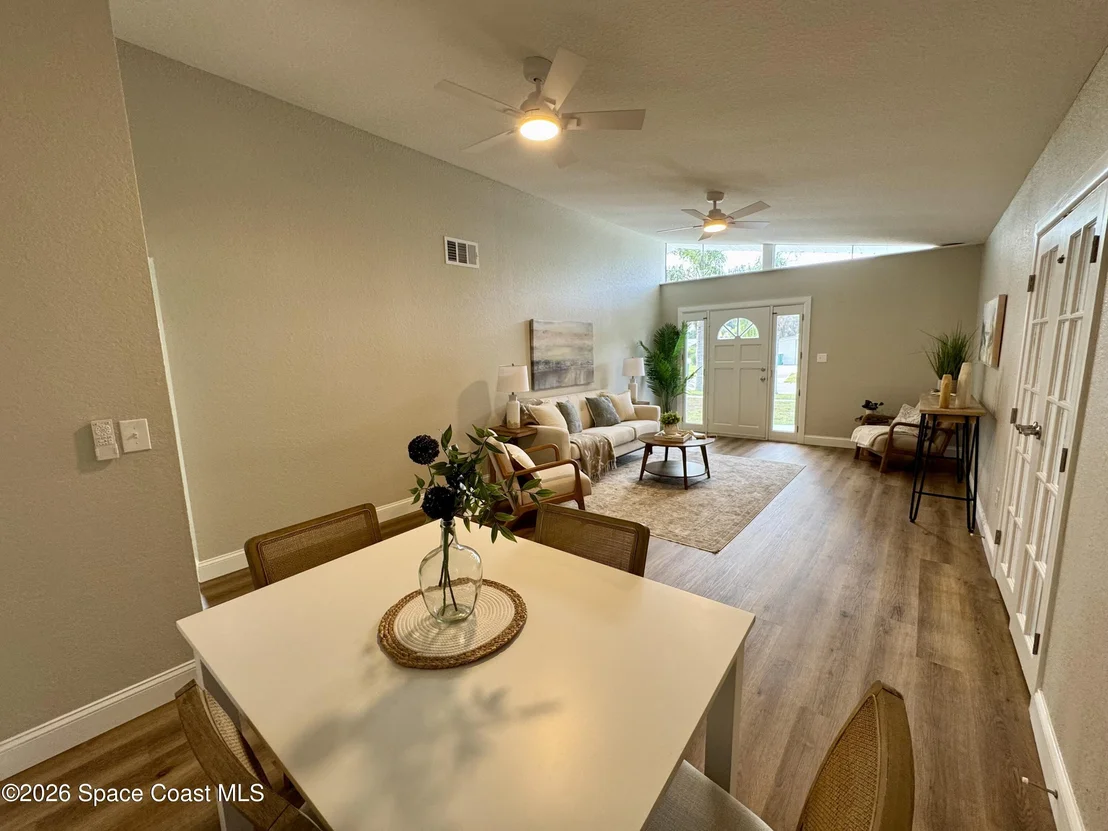 Photo of 2252 Laden Road
