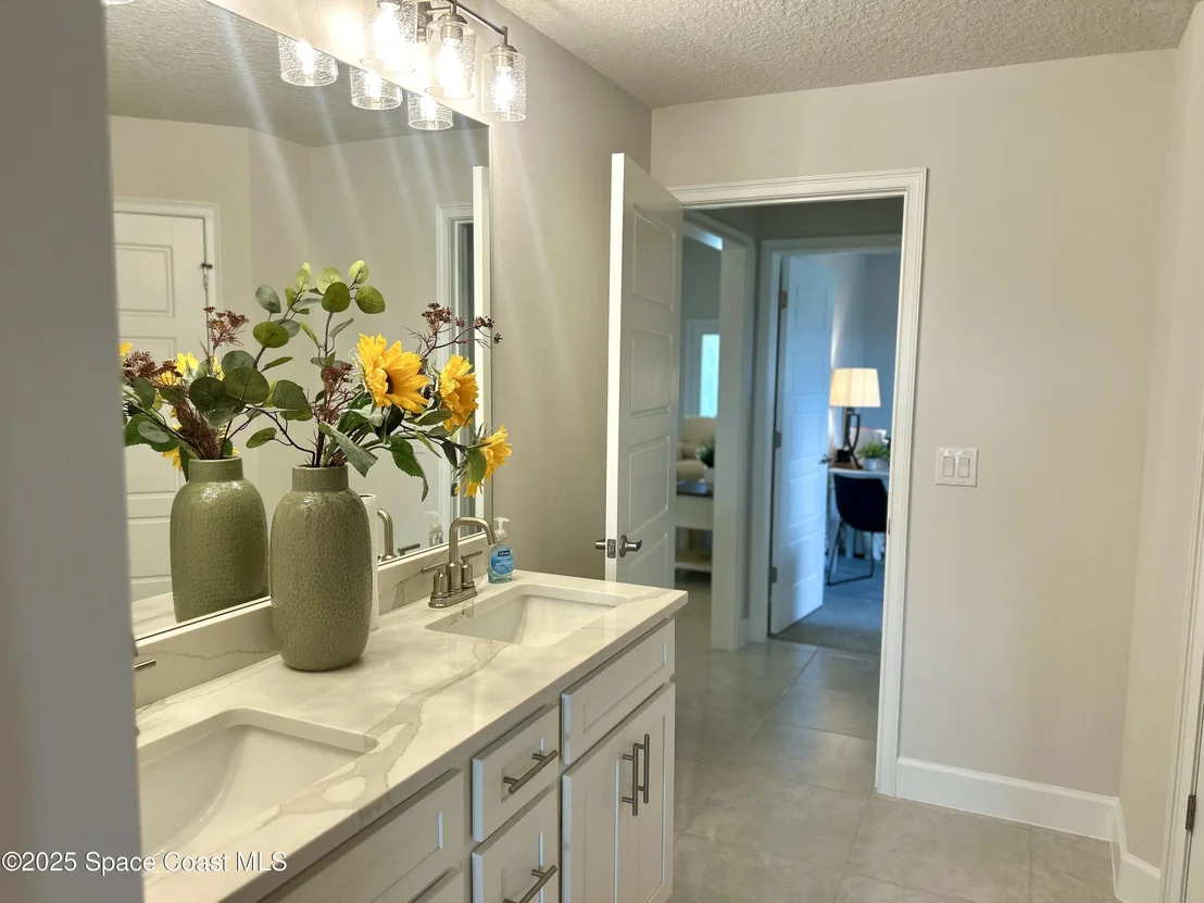 Photo of 1225 Kylar Drive NE