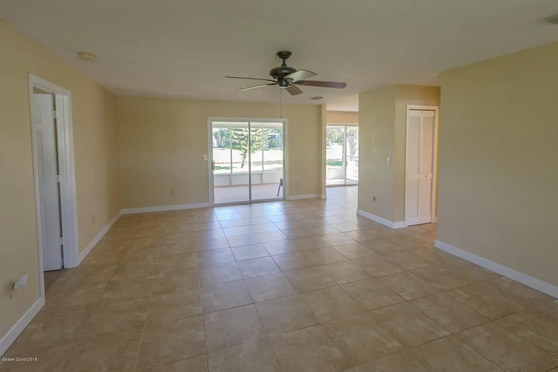 Photo of 1439 California Drive
