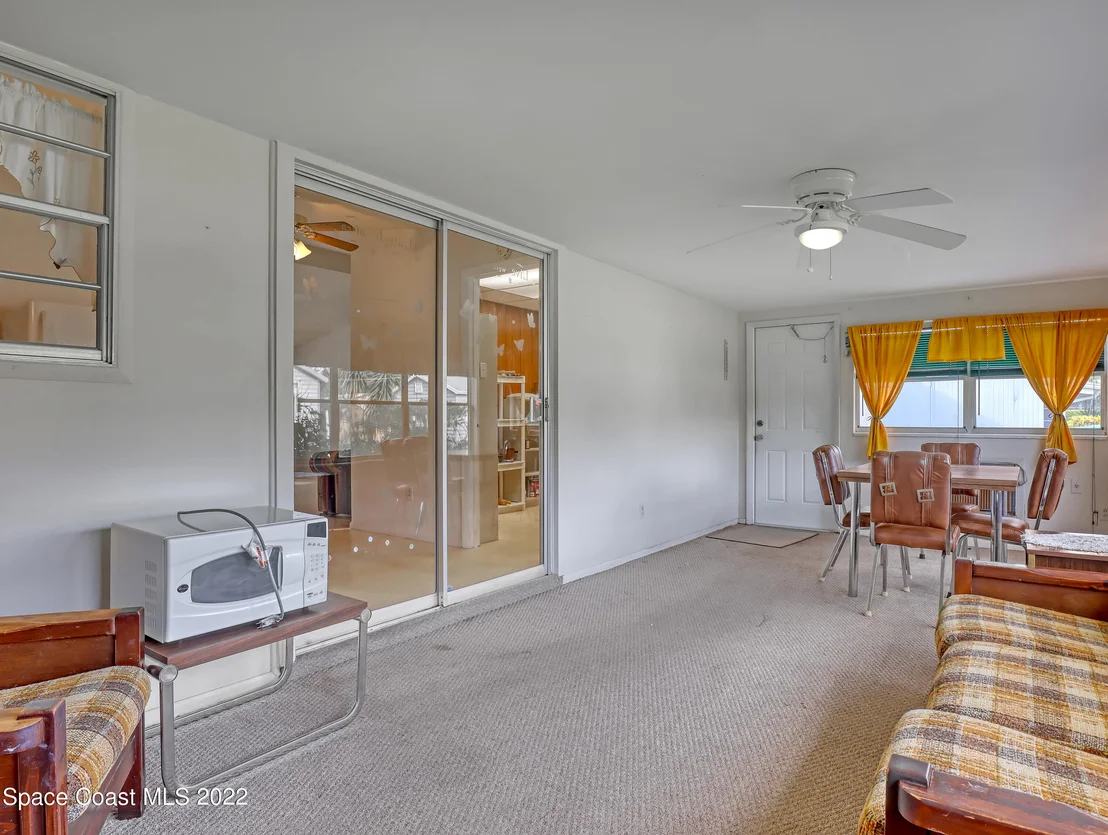 Photo of 1079 Cable Lane NE