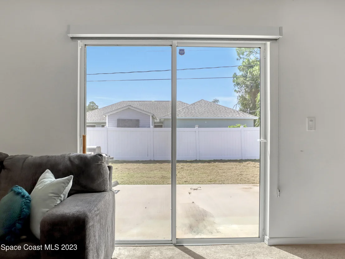 Photo of 1100 Eldron Boulevard SE