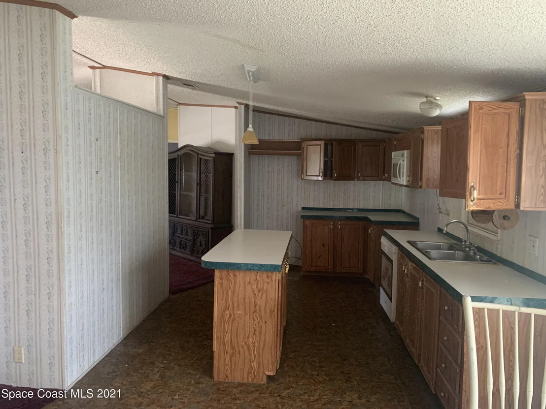 Photo of 1179 Luther Drive