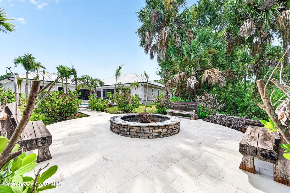 Photo of 3865 Reynolds Road