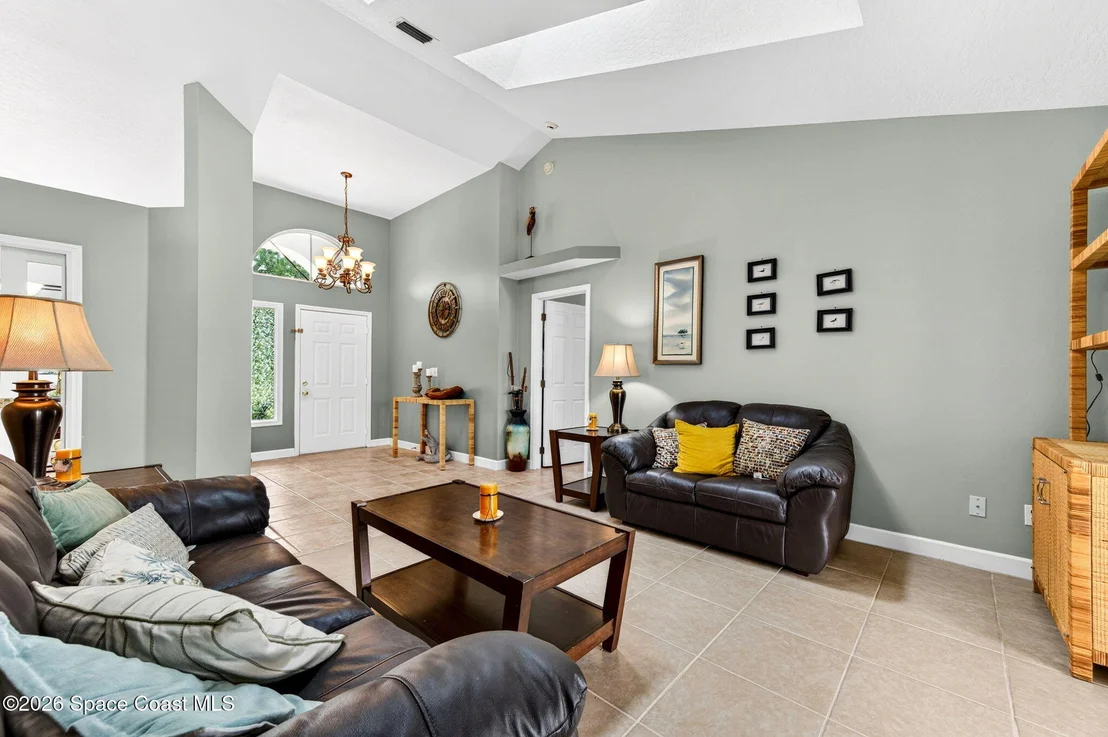 Photo of 1386 York Circle