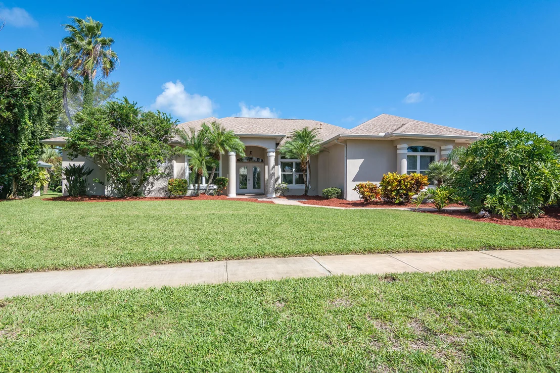 Photo of 142 Hidden Cove Drive