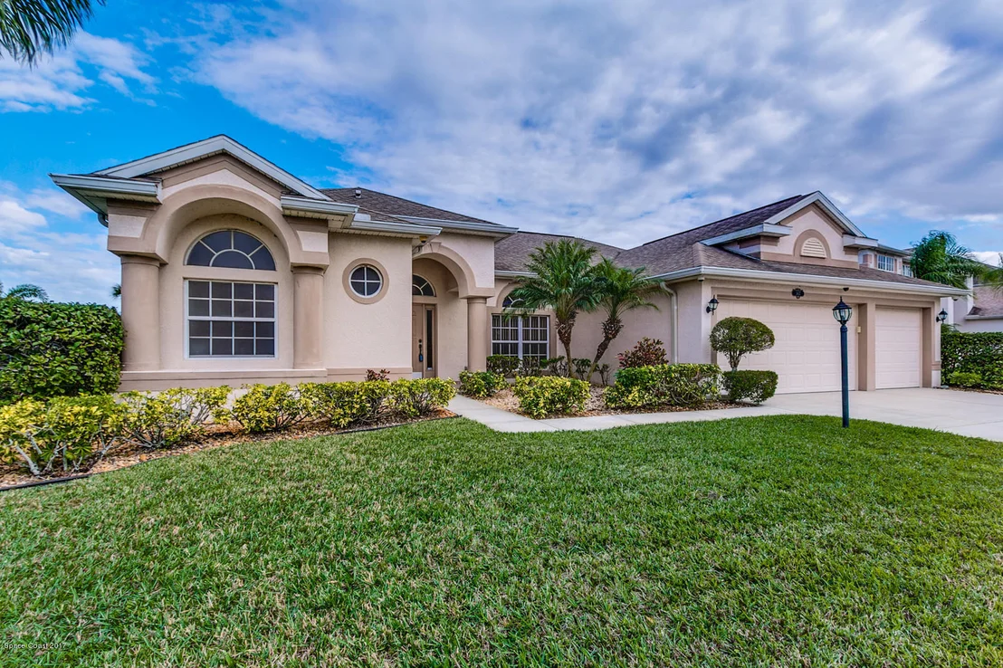 Photo of 3637 Peninsula Circle
