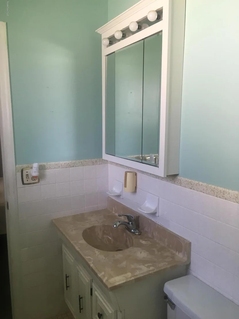 Photo of 655 Walnut Drive