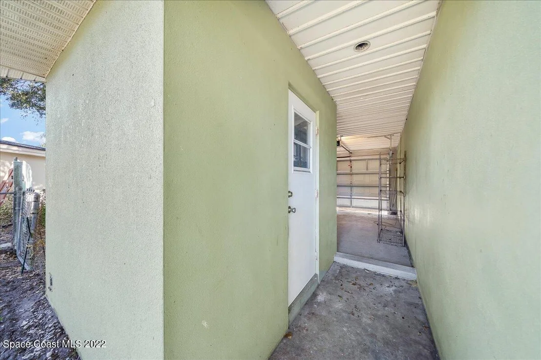 Photo of 668 Hampton Drive NE