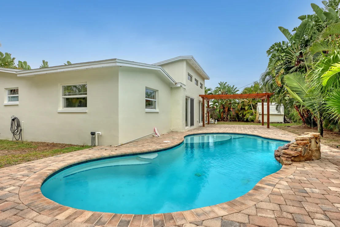 Photo of 355 Brewster Road