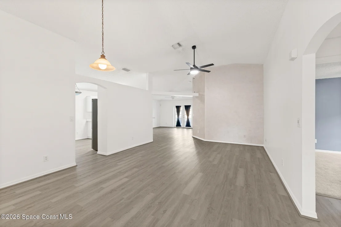 Photo of 2527 Deercroft Drive