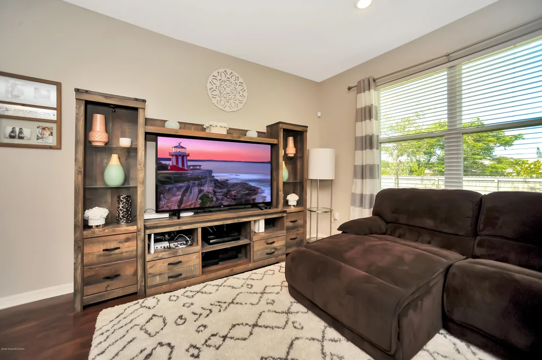 Photo of 1058 Morgan Circle NE