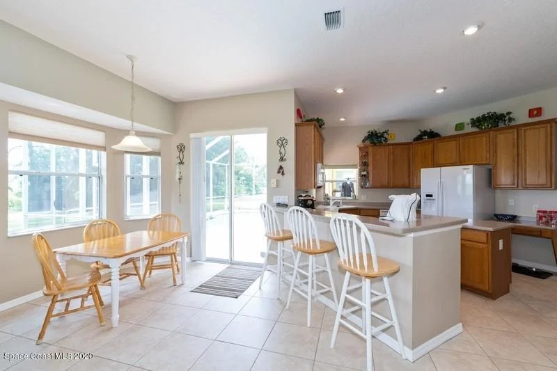 Photo of 1772 Windbrook Drive SE