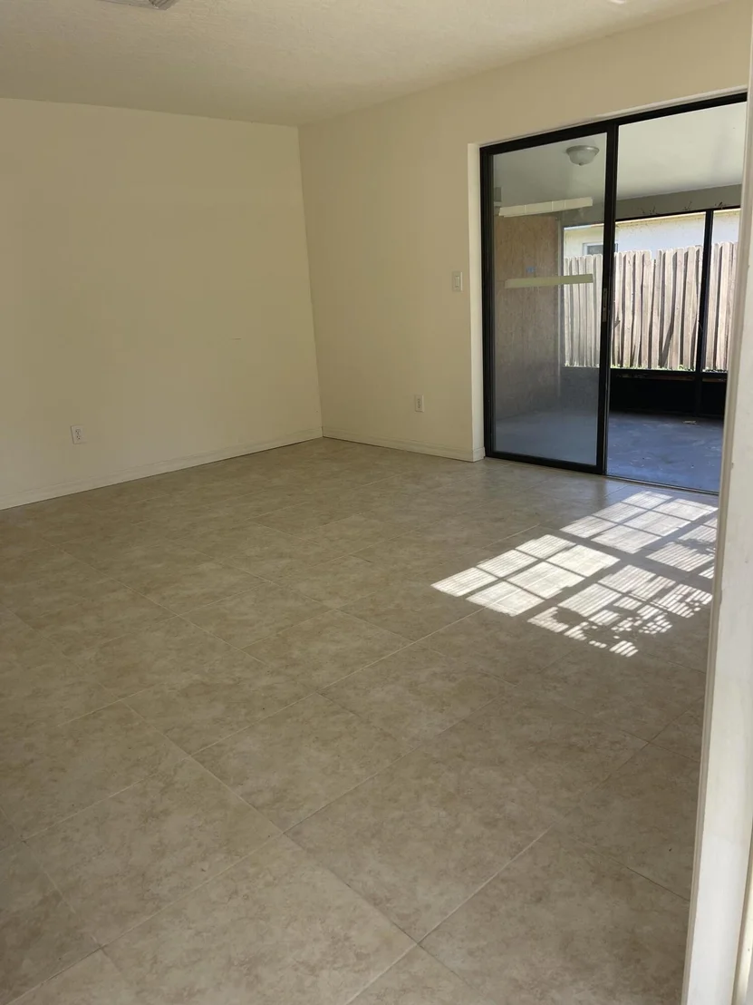 Photo of 2460 Victor Road