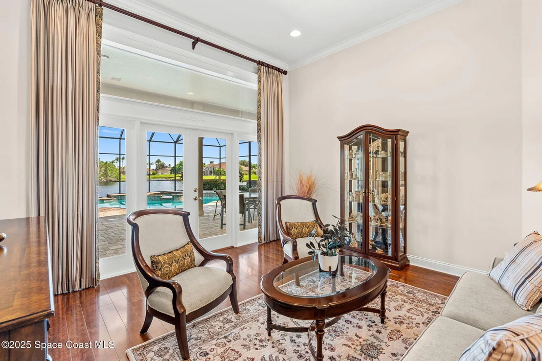 Photo of 921 Wildwood Drive