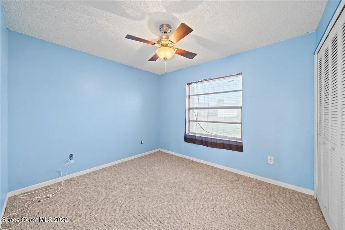Photo of 811 Lyons Circle NW