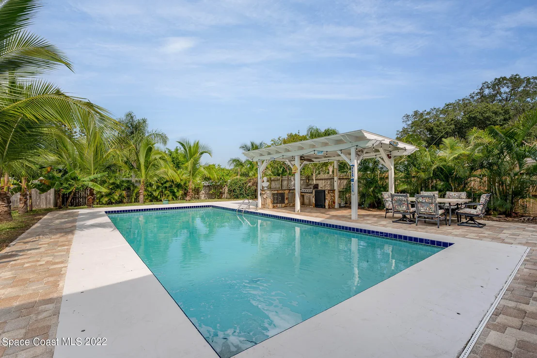 Photo of 1695 Highland Avenue