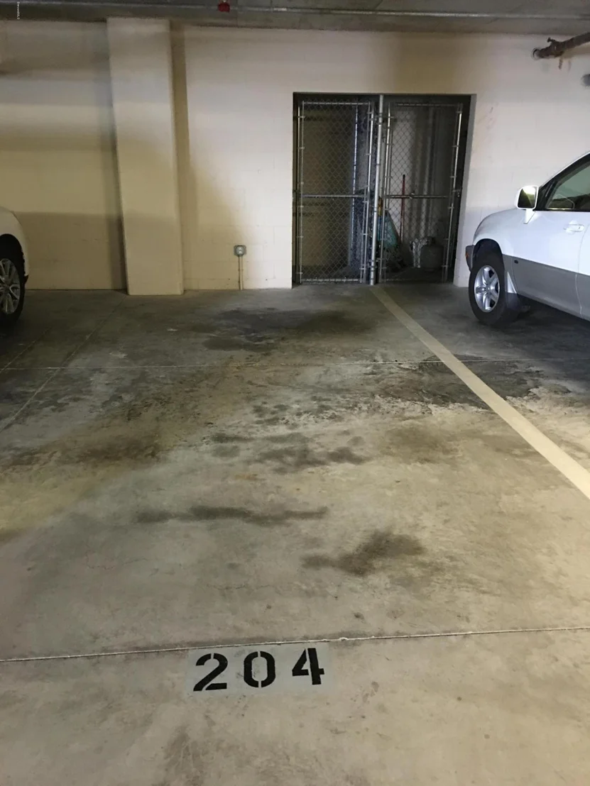 Photo of Unit 204 at 4975 Dixie Highway NE