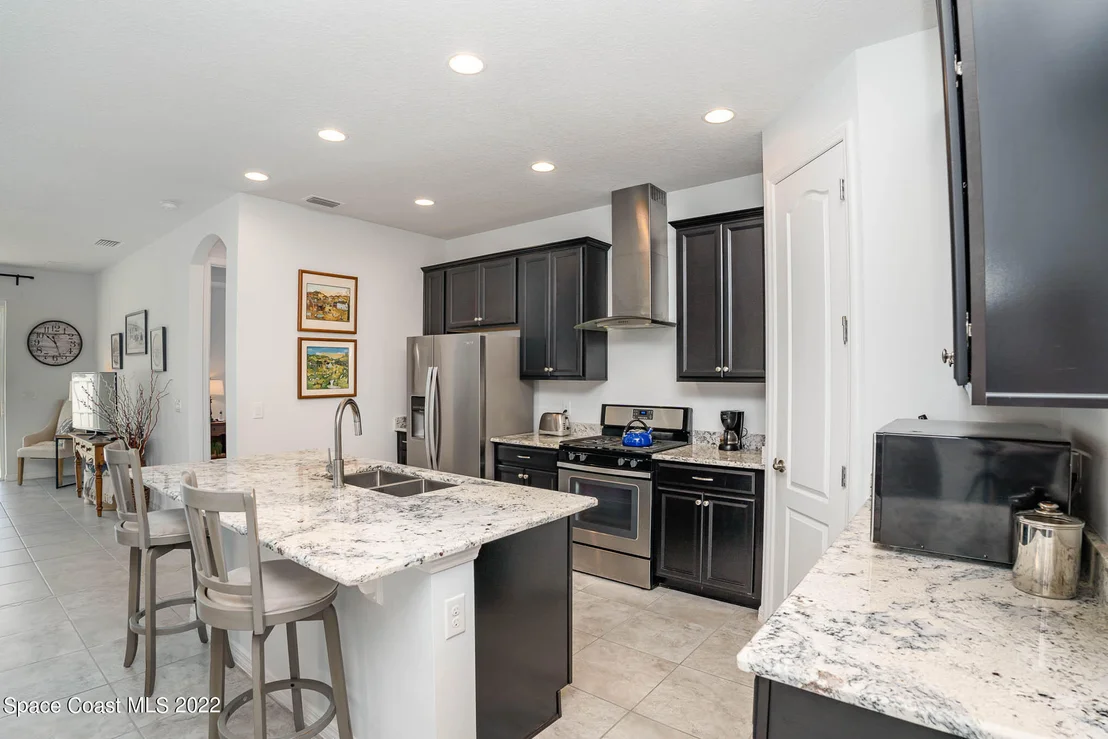 Photo of 2881 Casterton Drive