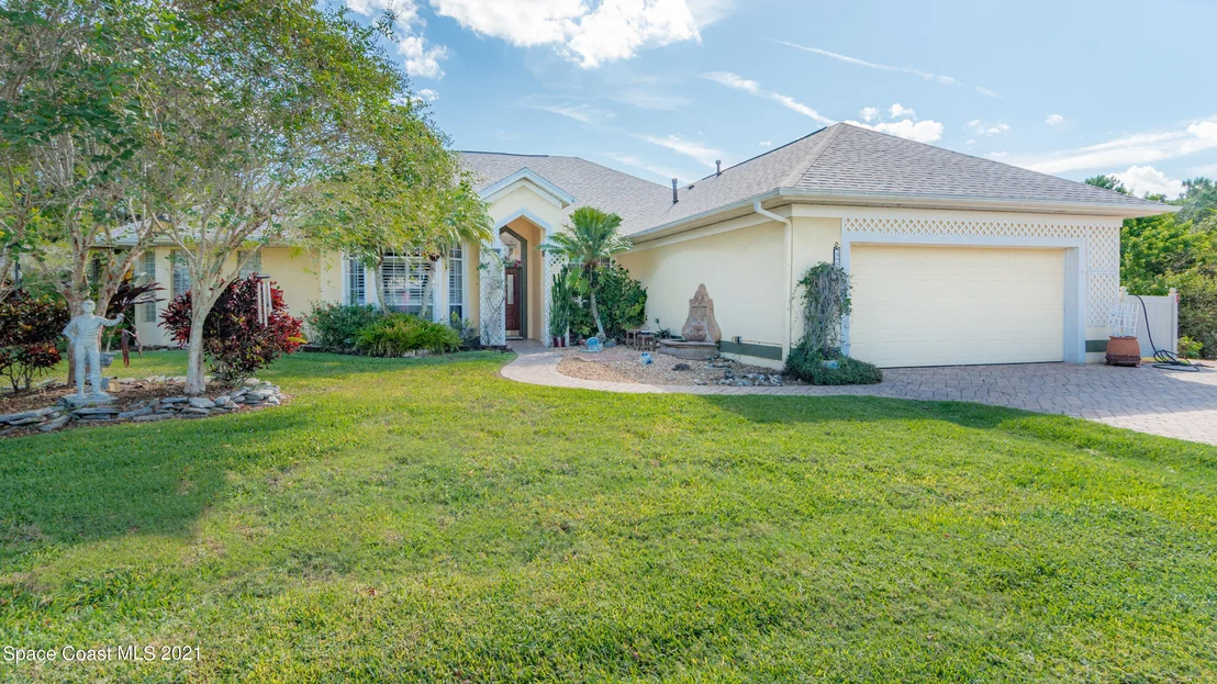 Photo of 960 Wildwood Drive