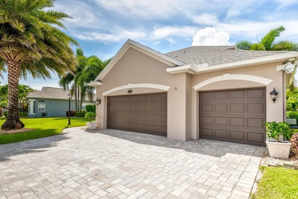 Photo of 3696 Peninsula Circle