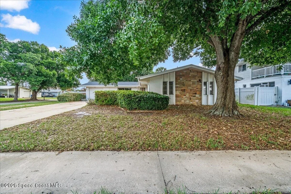 Photo of 934 Barbara Lane