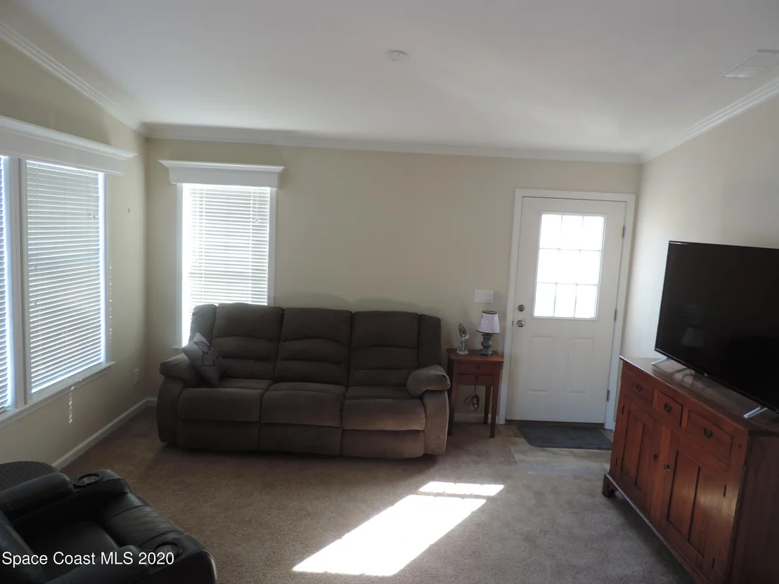 Photo of 3034 Indian River Drive NE