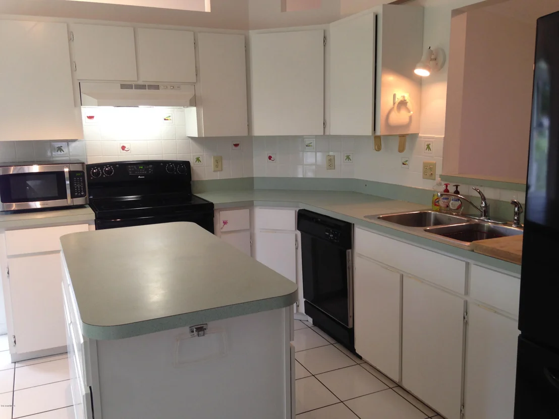 Photo of 1331 California Drive