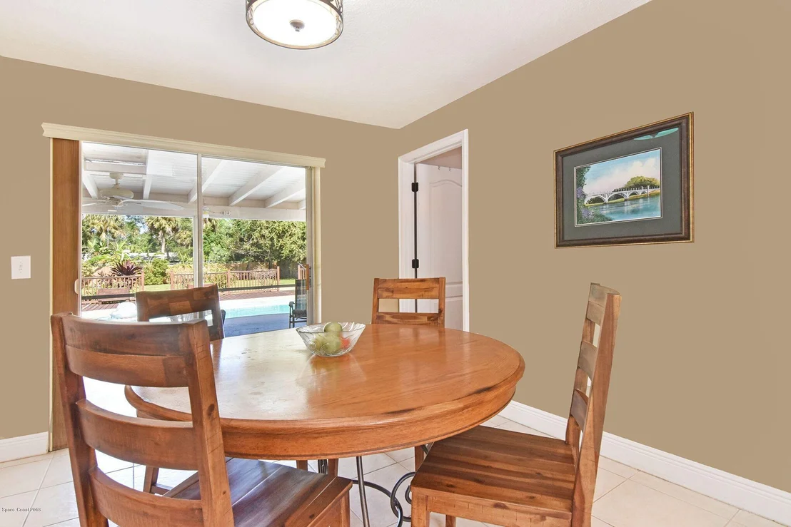Photo of 7654 Sheridan Road