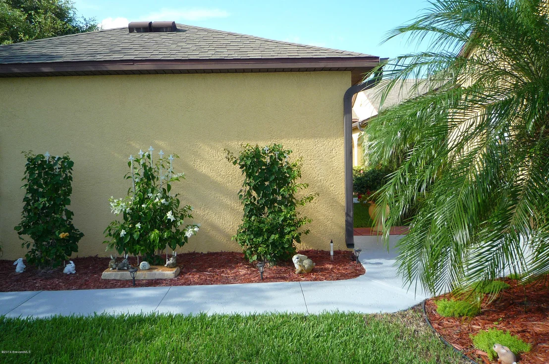 Photo of Unit 104 at 910 Luminary Circle