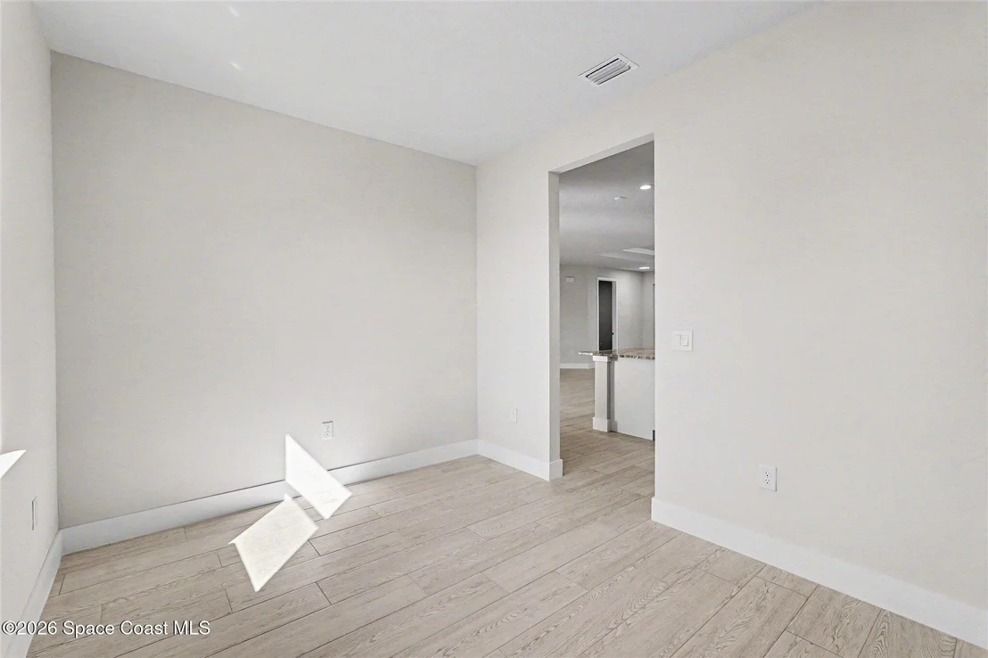 Photo of 1121 Pluto Street SE