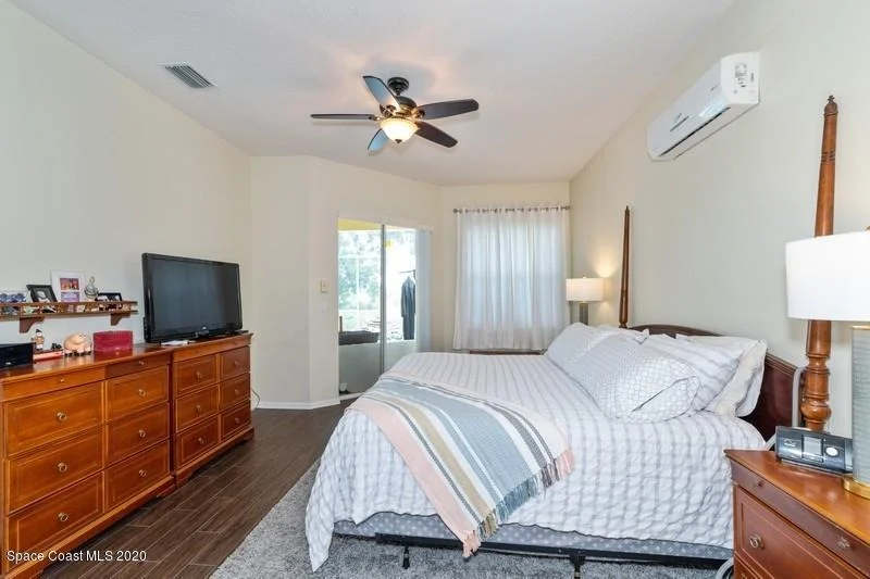 Photo of 1772 Windbrook Drive SE