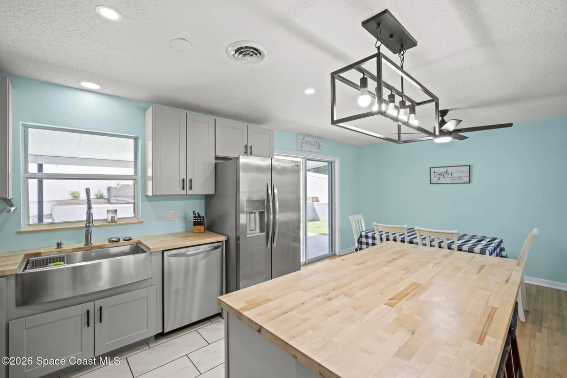 Photo of 3047 Sunset Lane