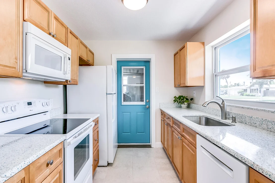 Photo of 174 Clairbourne Avenue