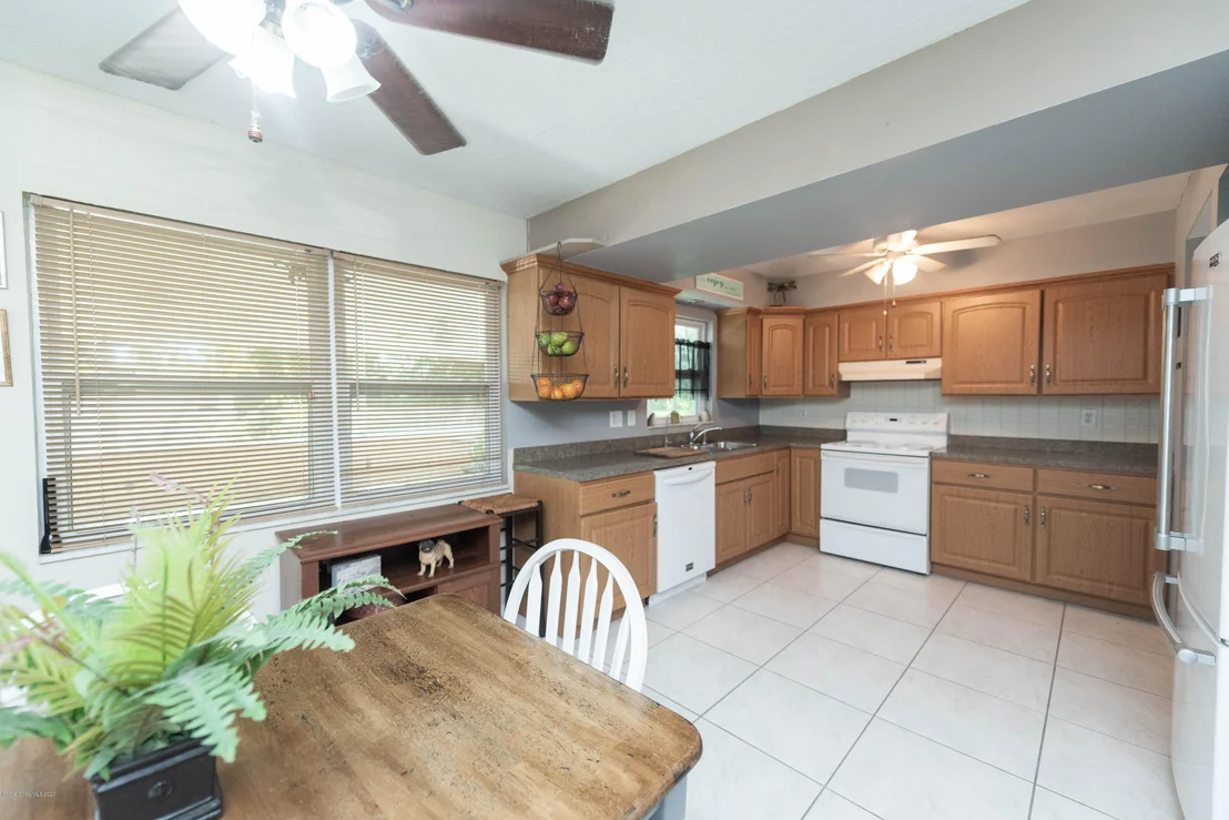 Photo of 785 Aragon Avenue NE
