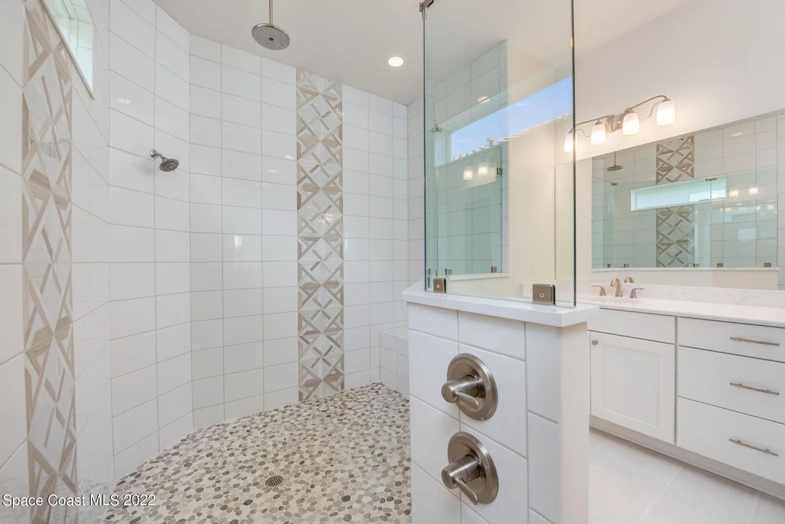 Photo of 8235 Lyside Drive