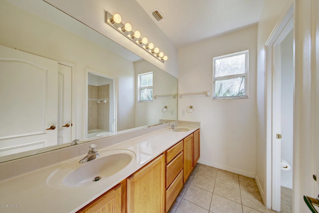 Photo of 3516 Peninsula Circle