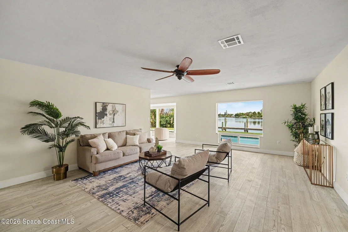 Photo of 1540 Bay Shore Drive