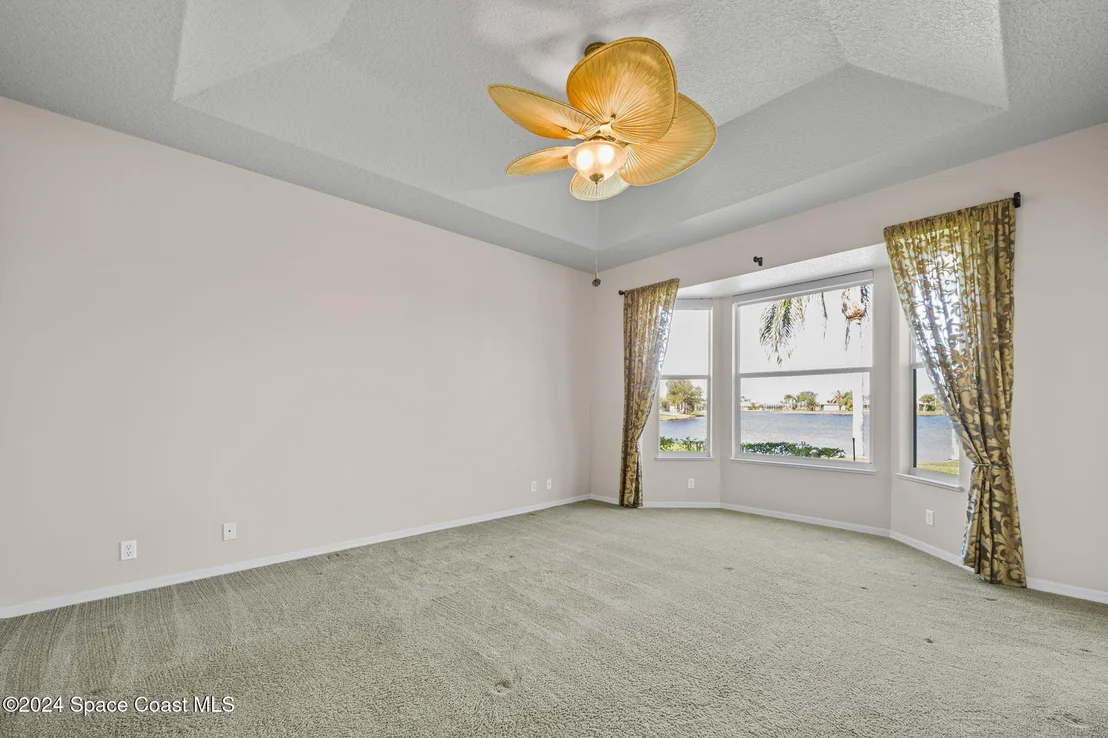 Photo of 930 Starling Way